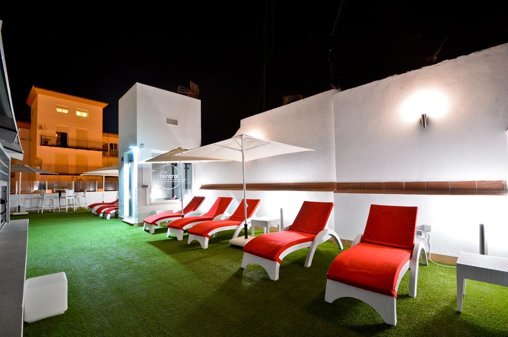 The Zentral Arenal Suites Séville Extérieur photo