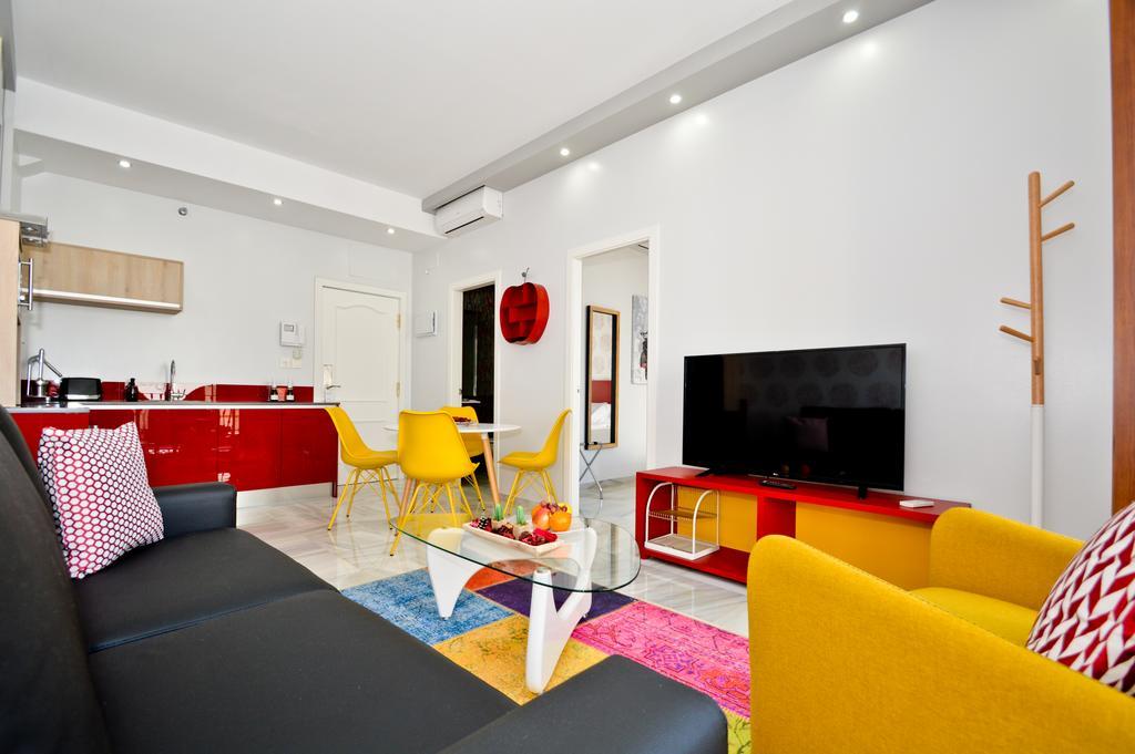 The Zentral Arenal Suites Séville Extérieur photo