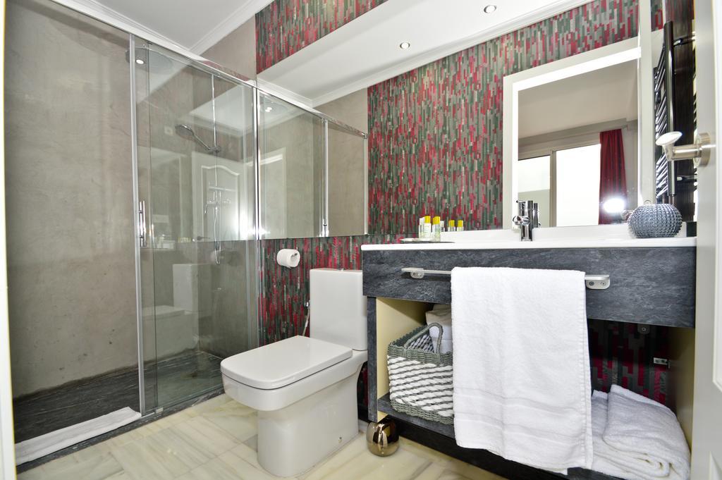 The Zentral Arenal Suites Séville Extérieur photo