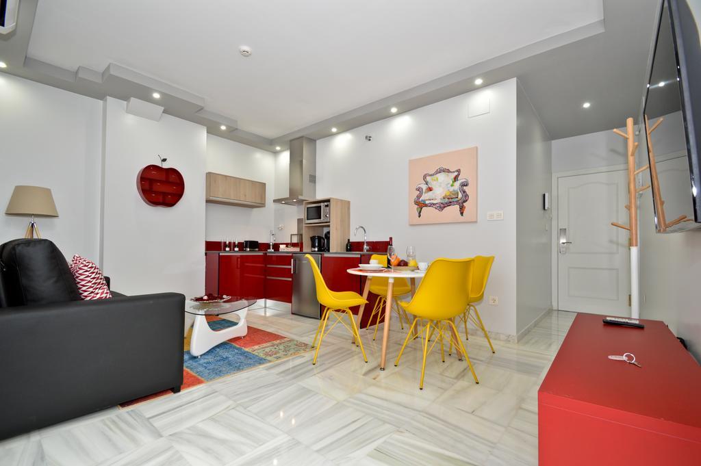 The Zentral Arenal Suites Séville Extérieur photo