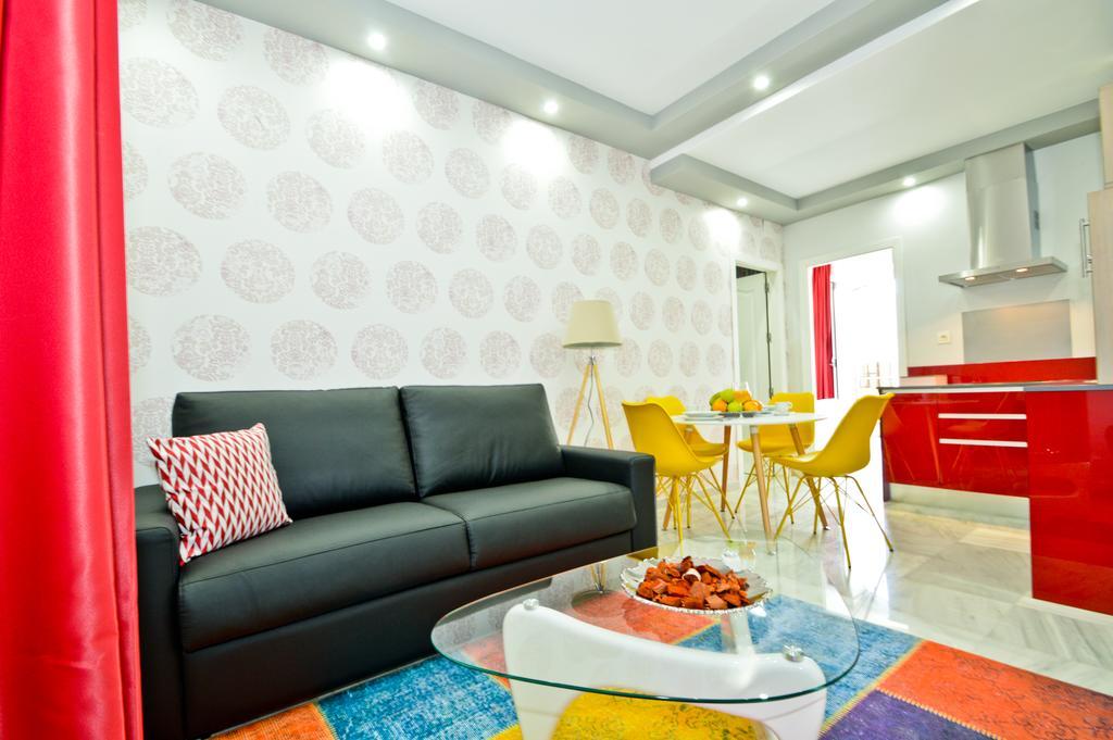 The Zentral Arenal Suites Séville Extérieur photo