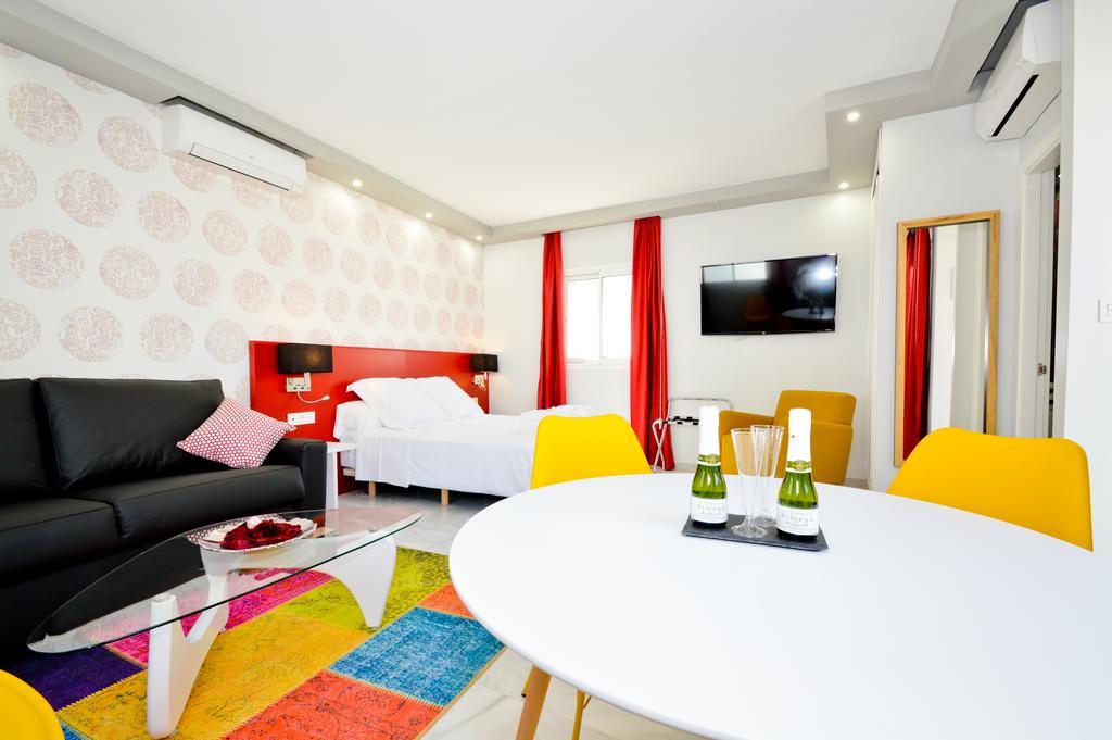 The Zentral Arenal Suites Séville Extérieur photo