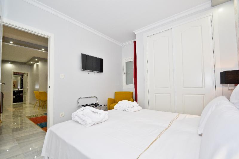 The Zentral Arenal Suites Séville Extérieur photo