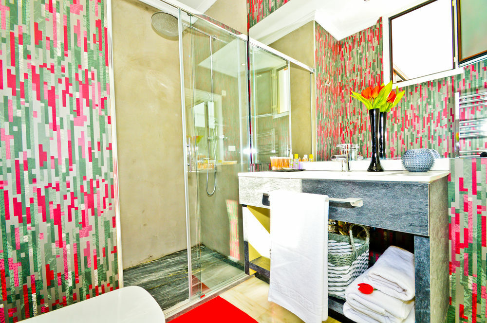 The Zentral Arenal Suites Séville Extérieur photo